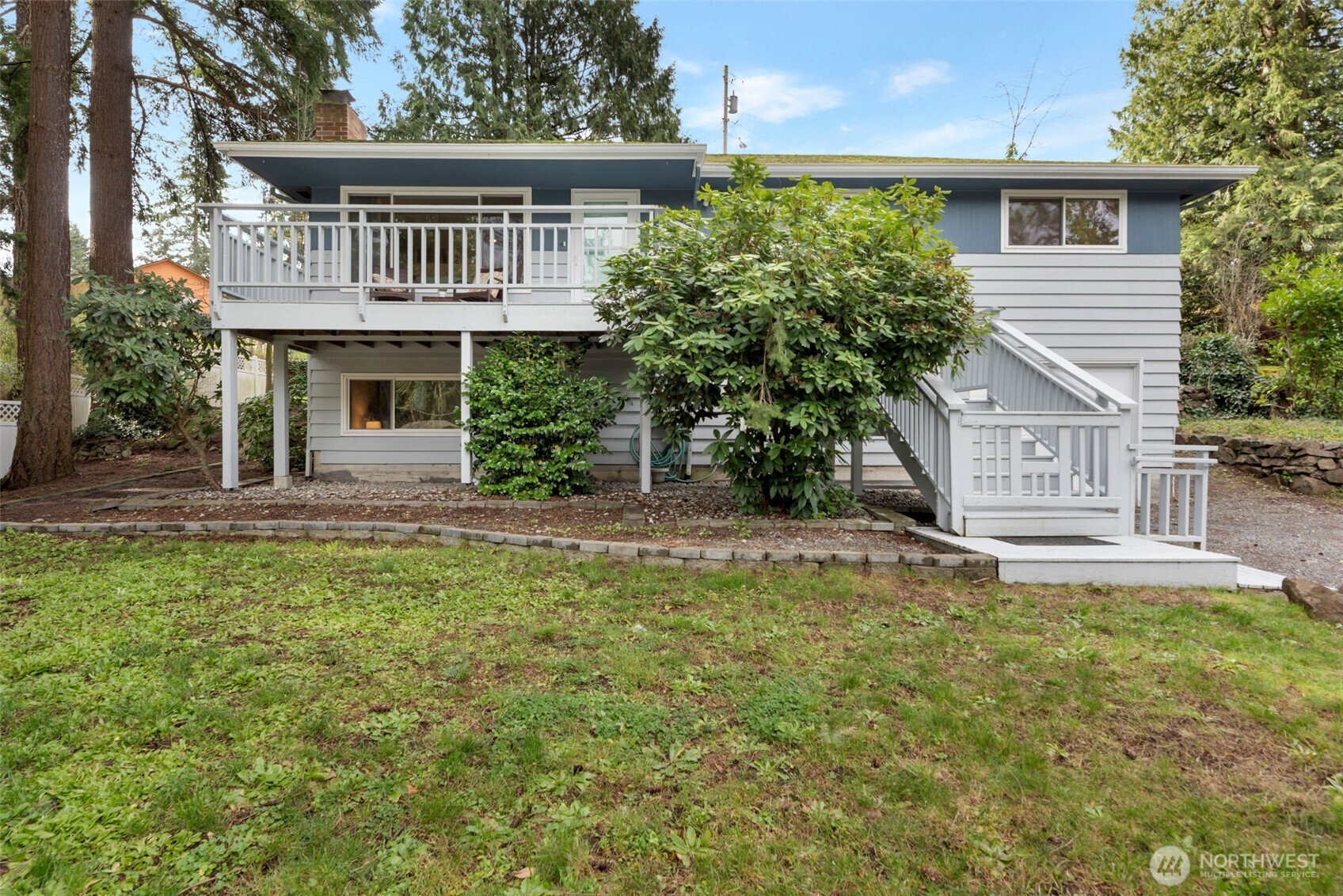 3433 NE 17th Place