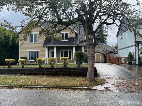 Photo of 1854 Hillcrest Avenue, Enumclaw, WA 98022 (MLS # 2446560)
