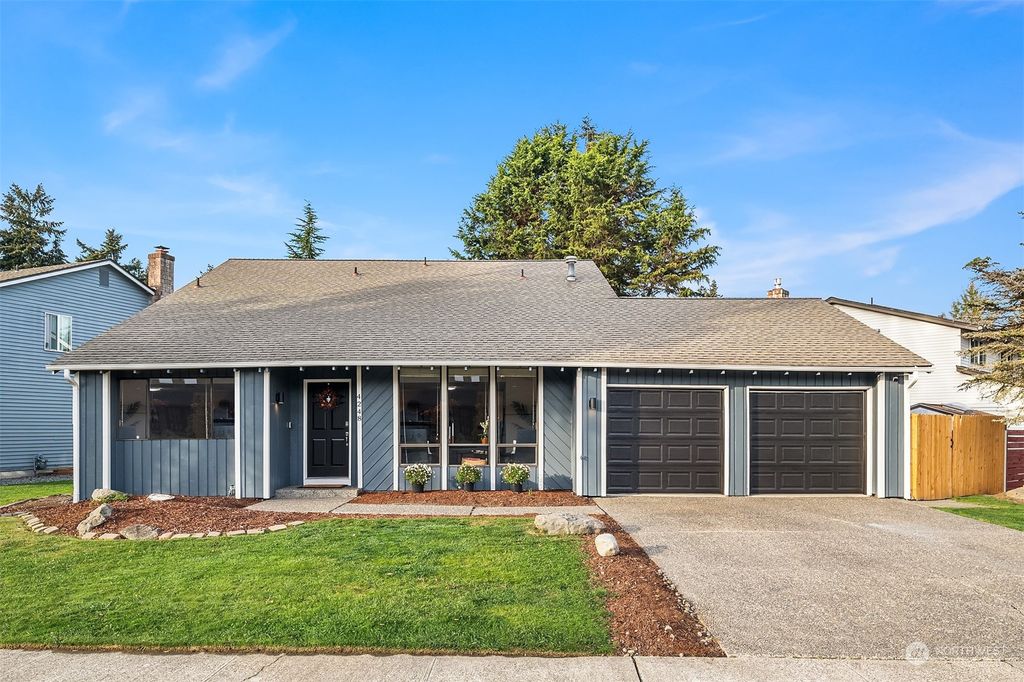Photo of 4248 SW 323rd Street, Federal Way, WA 98023 (MLS # 2304446)