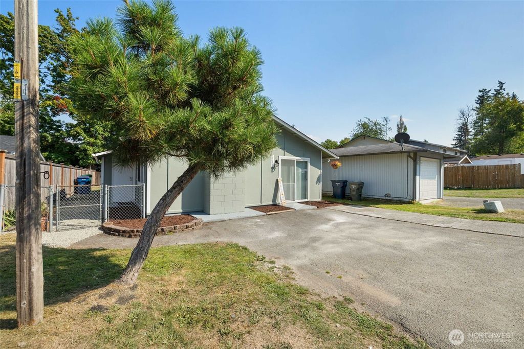 Photo of 31604 119th Place SE, Auburn, WA 98092 (MLS # 2432024)