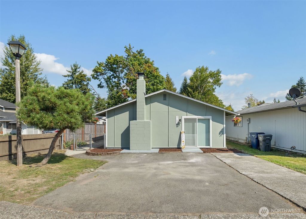 Photo of 31604 119th Place SE, Auburn, WA 98092 (MLS # 2432024)