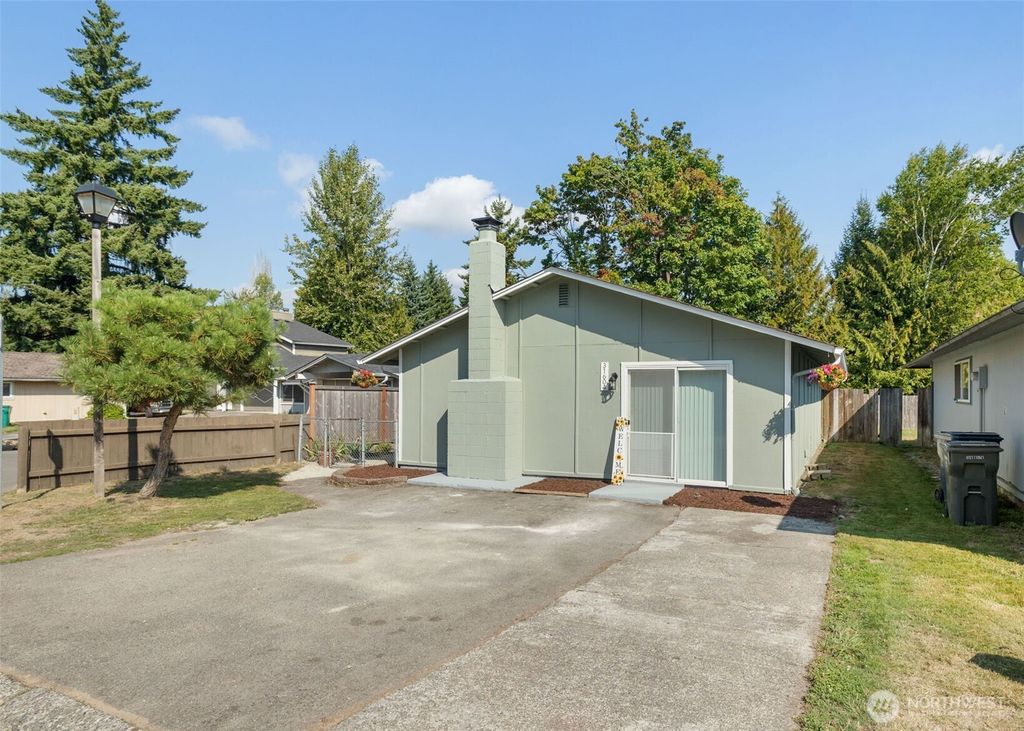 Photo of 31604 119th Place SE, Auburn, WA 98092 (MLS # 2432024)