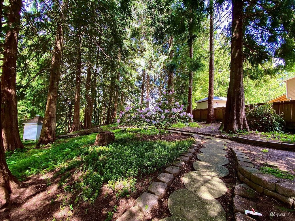 Photo of 223 140th Avenue NE, Lake Stevens, WA 98258 (MLS # 1990867)