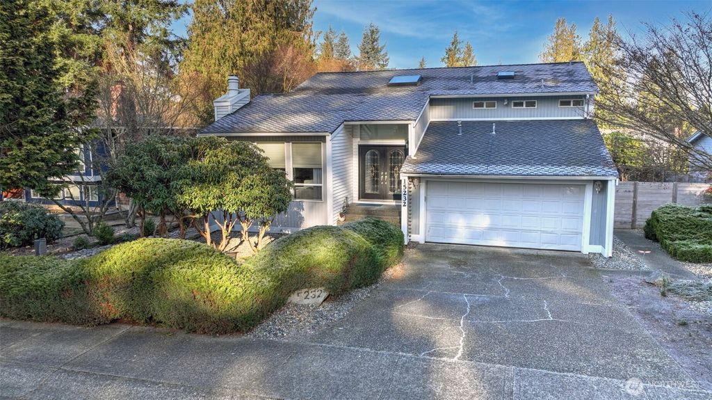 Photo of 15232 SE 176th Street, Renton, WA 98058 (MLS # 2472612)