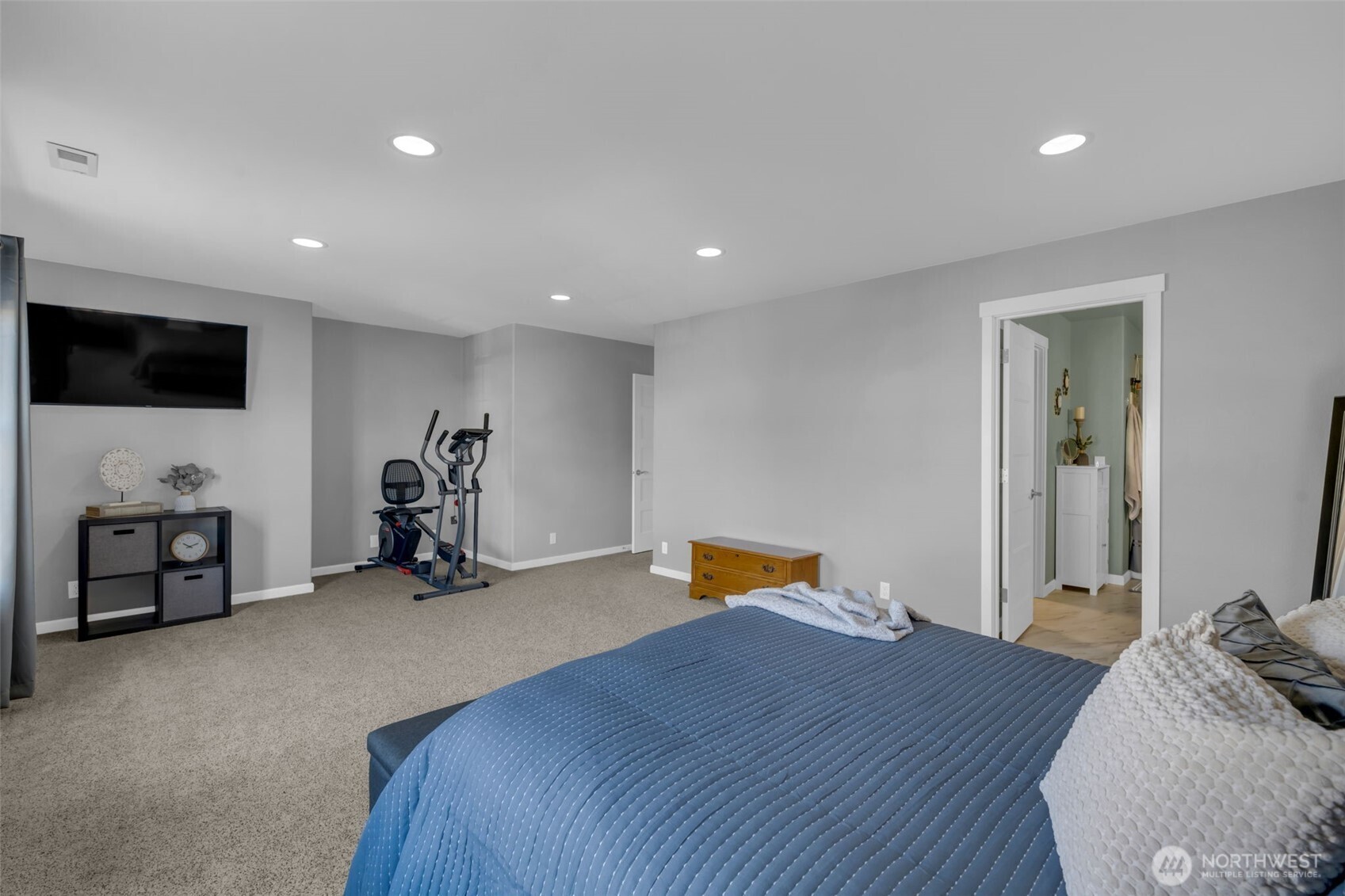 Graham, Washington 98338, United States, 4 Bedrooms Bedrooms, ,3 BathroomsBathrooms,Residential,Pending,222181