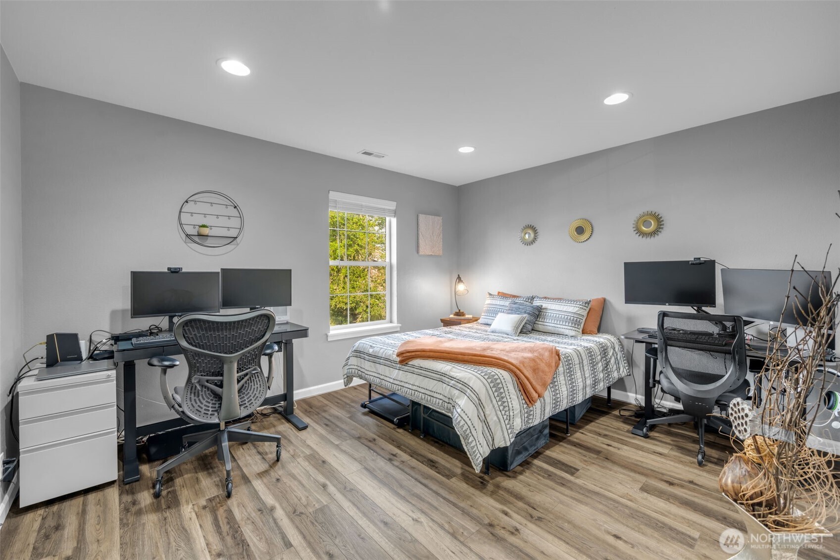 Graham, Washington 98338, United States, 4 Bedrooms Bedrooms, ,3 BathroomsBathrooms,Residential,Pending,222181