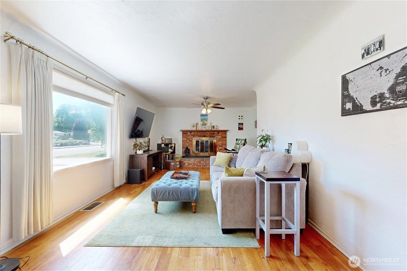 1328 Modoc Street