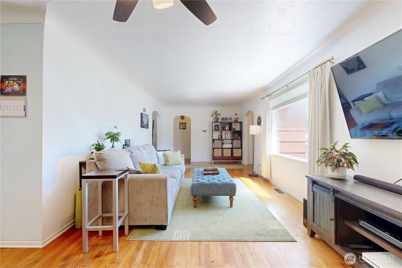 1328 Modoc Street
