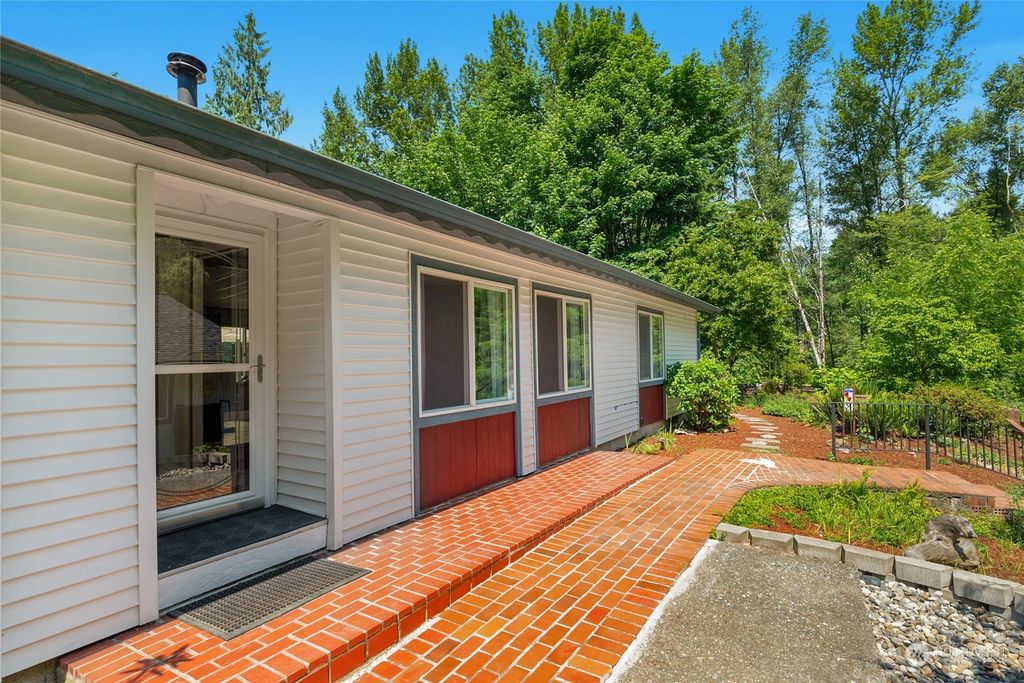 Photo of 4626 217th Avenue SE, Snohomish, WA 98290 (MLS # 2135103)