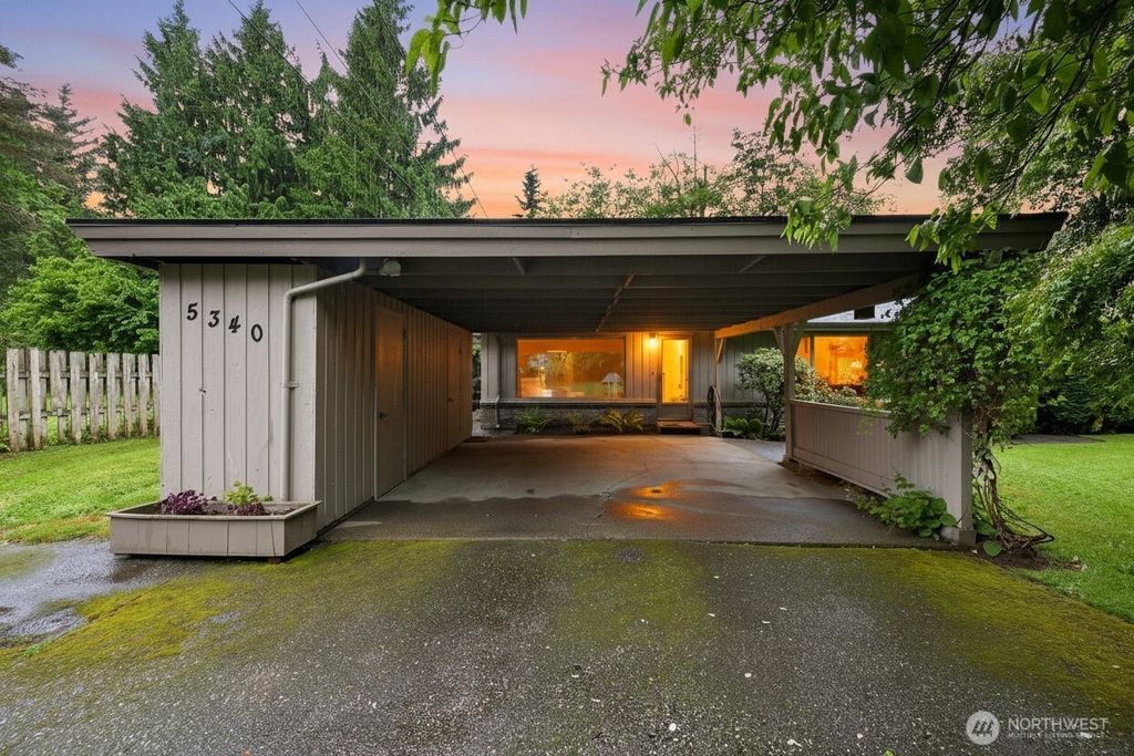 Photo of 5340 Evergreen Drive, Bellingham, WA 98226 (MLS # 2525419)