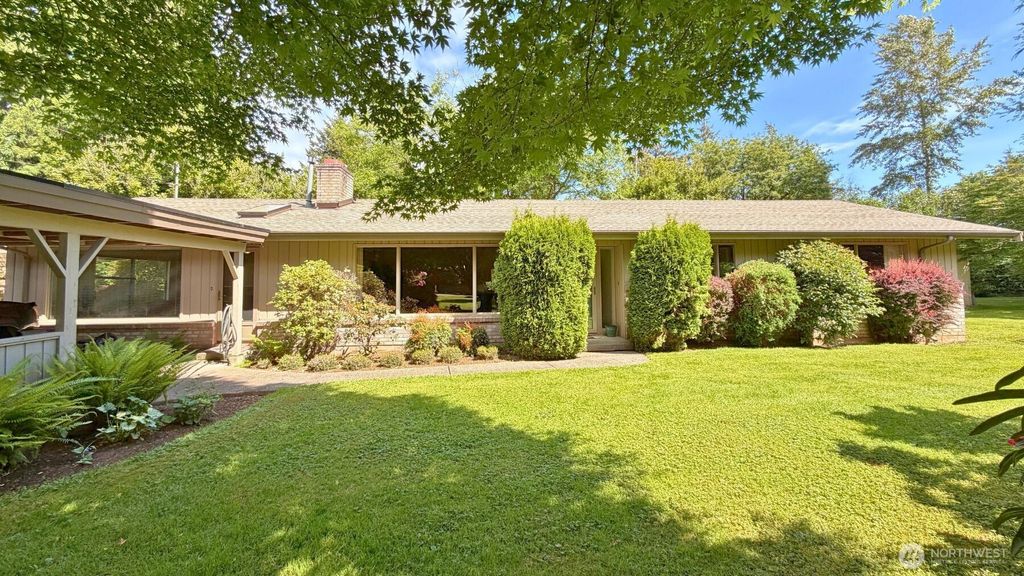 Photo of 5340 Evergreen Drive, Bellingham, WA 98226 (MLS # 2525419)