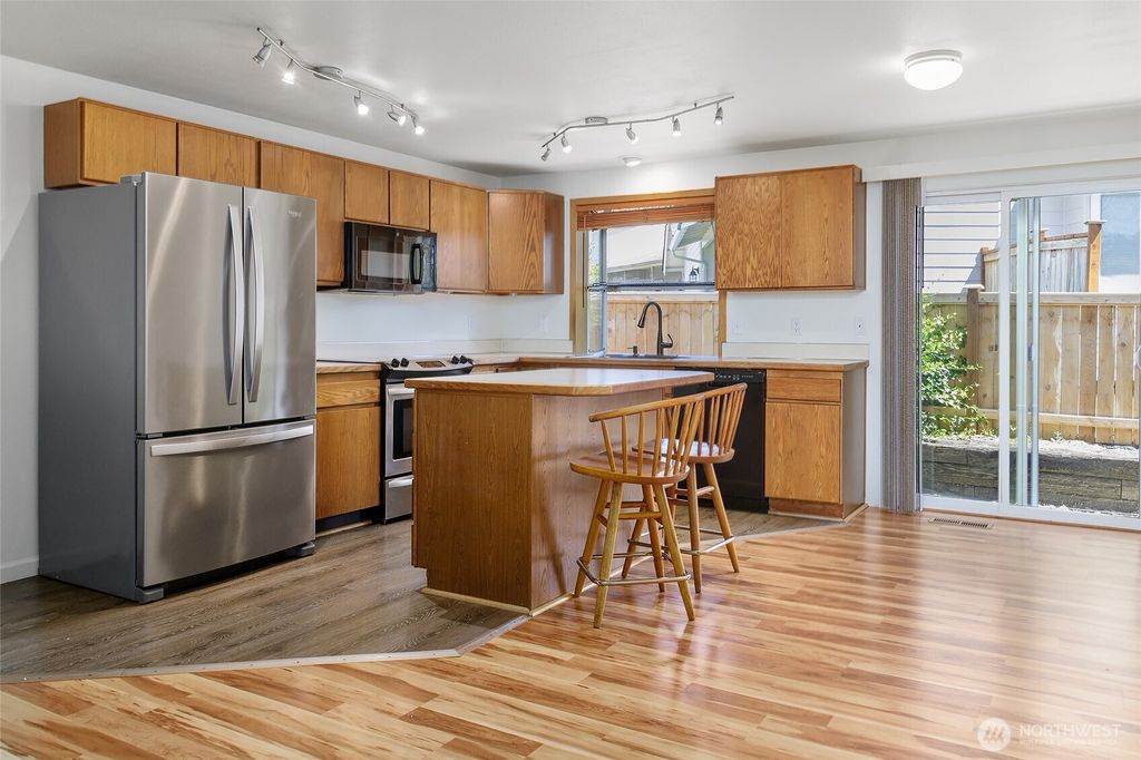Photo of 1339 SW 351st Street, Federal Way, WA 98023 (MLS # 2407711)