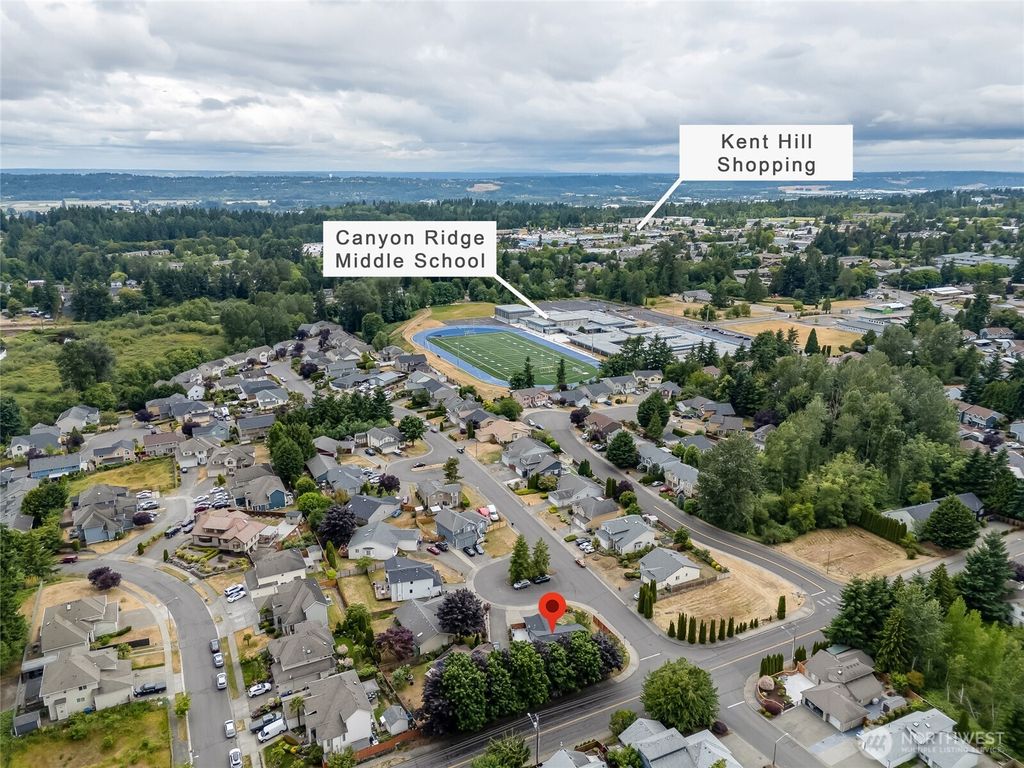 Photo of 11325 SE 264th Place, Kent, WA 98030 (MLS # 2395953)