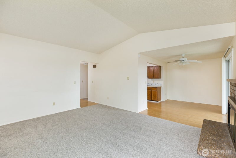 3370 Narrows View Lane NE 202