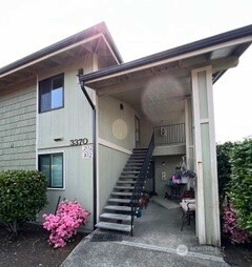 Photo of 3370 Narrows View Lane NE #202, Bremerton, WA 98310 (MLS # 2510361)