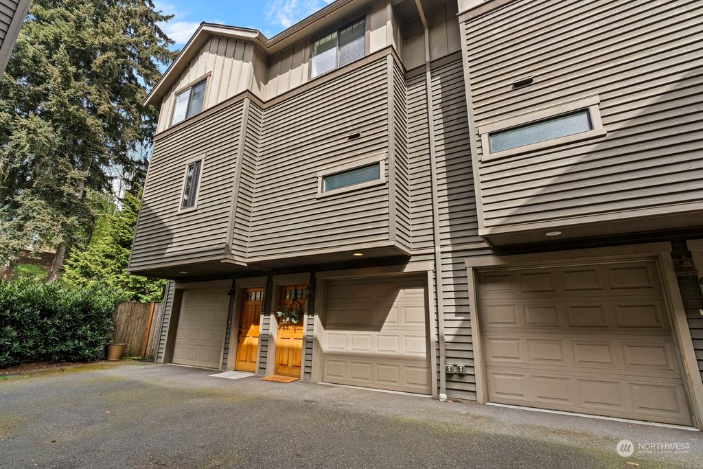 Photo of 1017 NE 125th Street #B, Seattle, WA 98125 (MLS # 2223902)