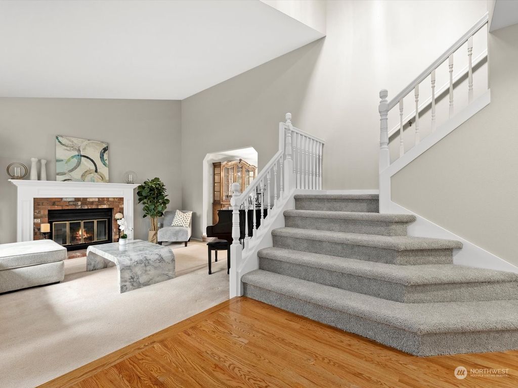 Photo of 21205 SE 28th Street, Sammamish, WA 98075 (MLS # 2034745)