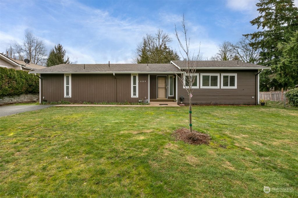 Photo of 1409 N 28th Street, Renton, WA 98056 (MLS # 2040548)