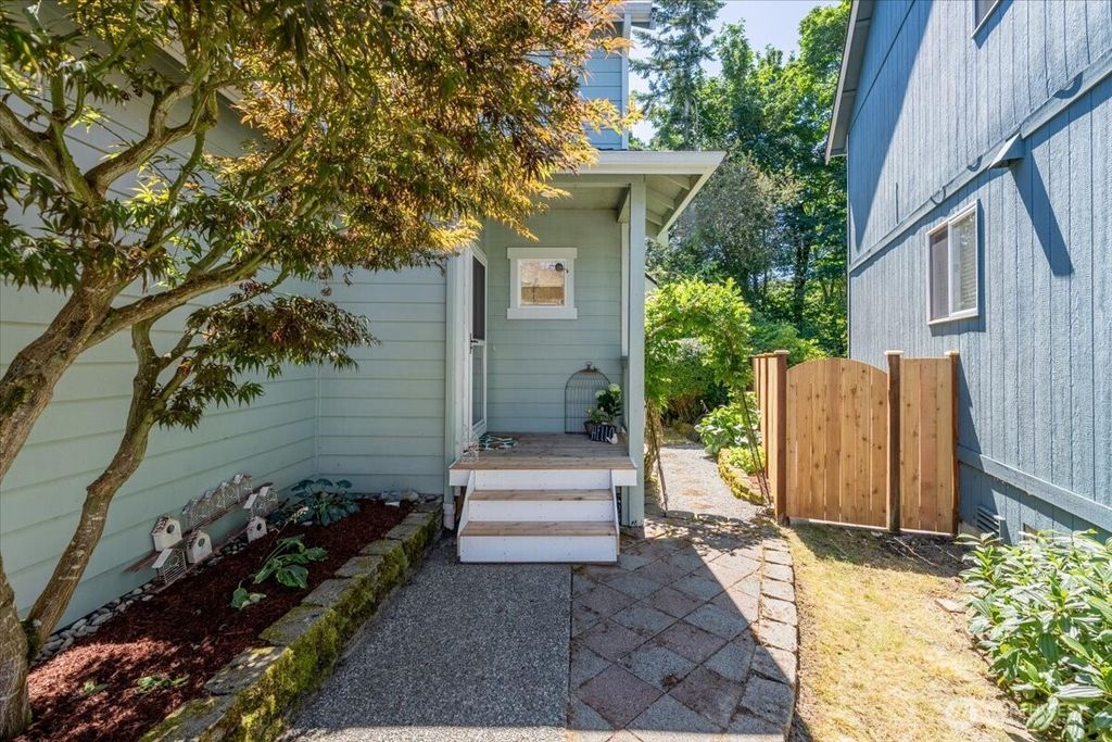 Photo of 1812 80th Avenue NE, Lake Stevens, WA 98258 (MLS # 2409853)