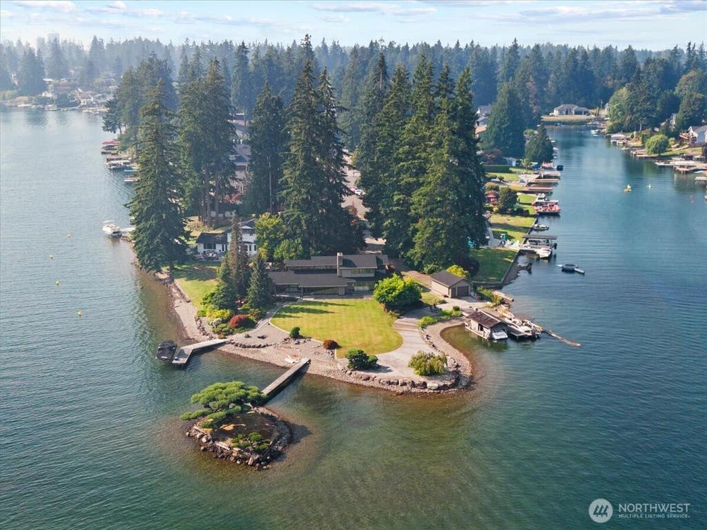 Photo of 2110 Channel Road RD E, Lake Tapps, WA 98391 (MLS # 2566185)