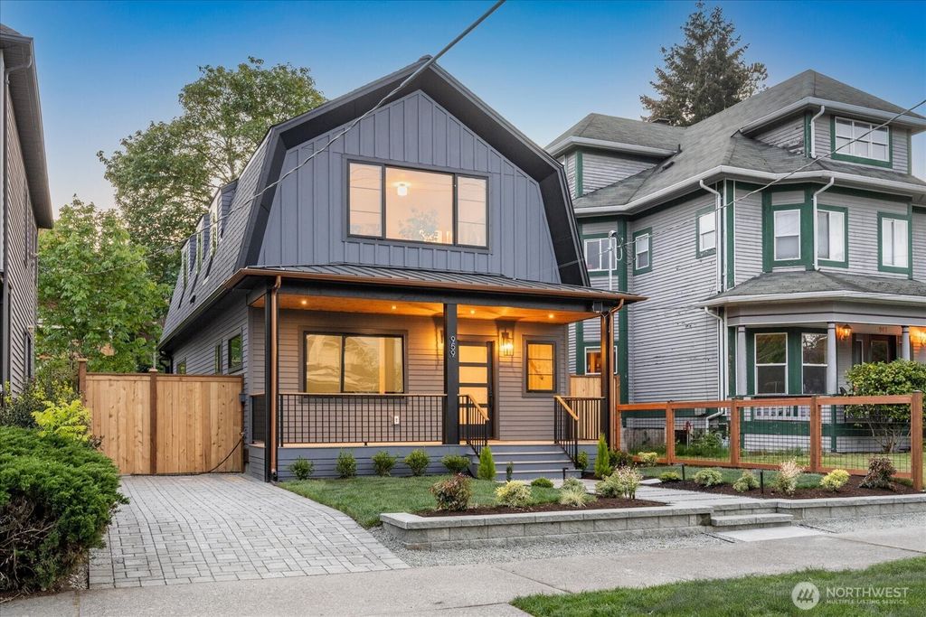 Photo of 959 20th Avenue, Seattle, WA 98122 (MLS # 2373687)