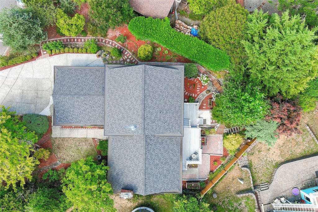 Photo of 26432 Somerset Lane, Kent, WA 98032 (MLS # 2557398)