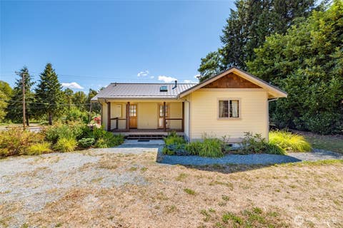 Photo of 45501 Main Street, Concrete, WA 98237 (MLS # 2567354)