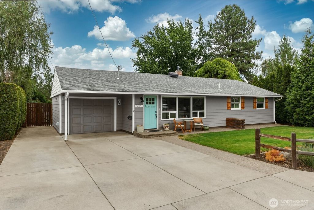 Photo of 511 Stone Street, Walla Walla, WA 99362 (MLS # 2554723)