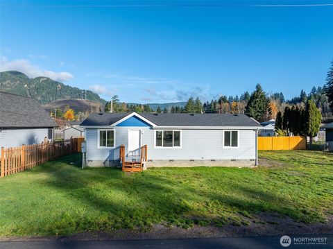 137 Collar Avenue Morton WA 98356