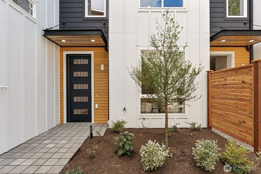 Photo of 3449 California Avenue SW #2, Seattle, WA 98116 (MLS # 2520745)
