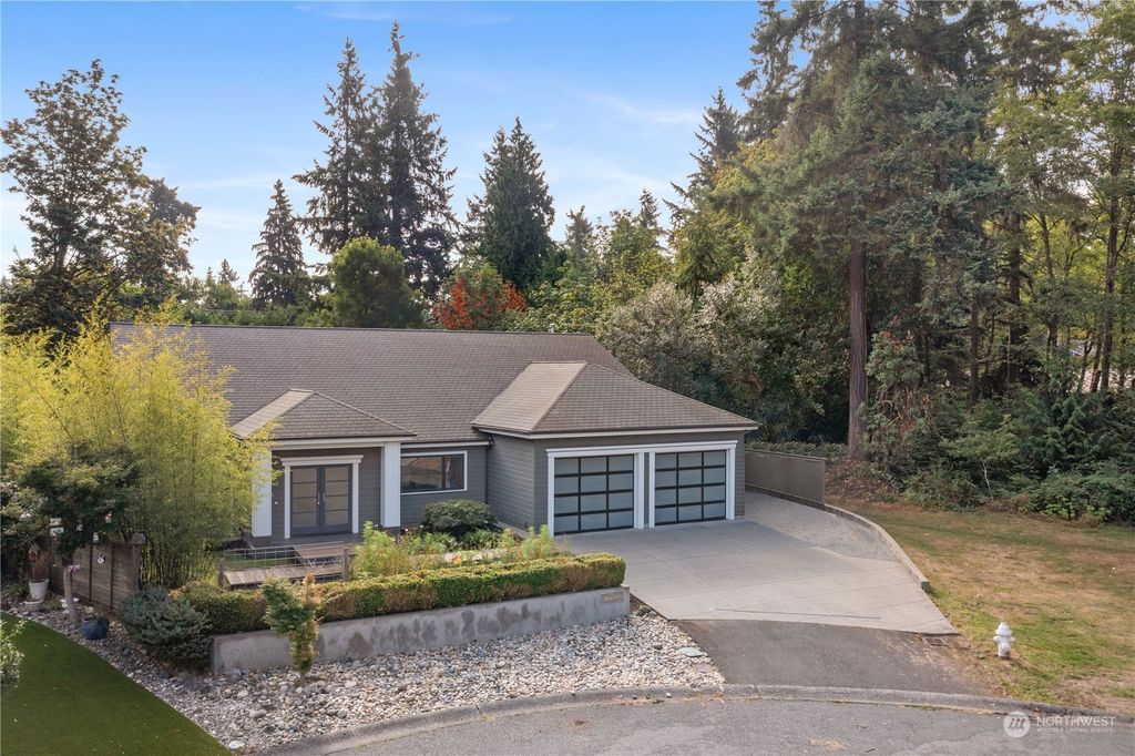 Photo of 7270 87th Avenue SE, Mercer Island, WA 98040 (MLS # 2161249)