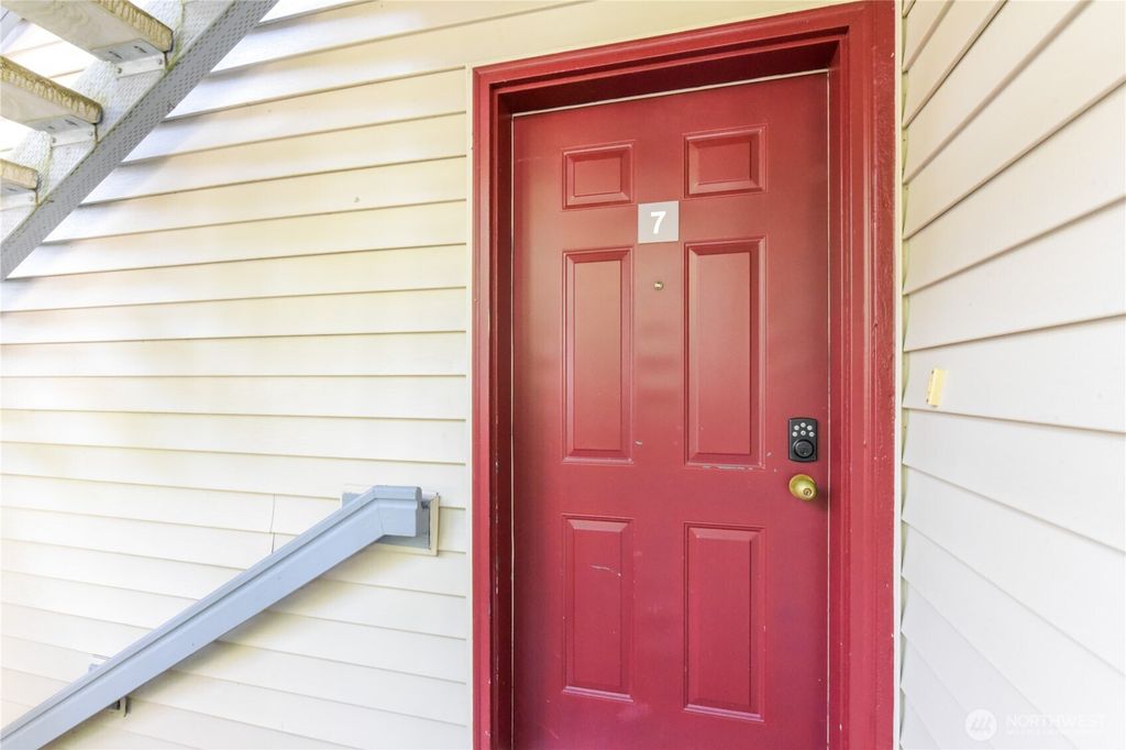 Photo of 2969 142nd Place SE #7, Bellevue, WA 98007 (MLS # 2397364)