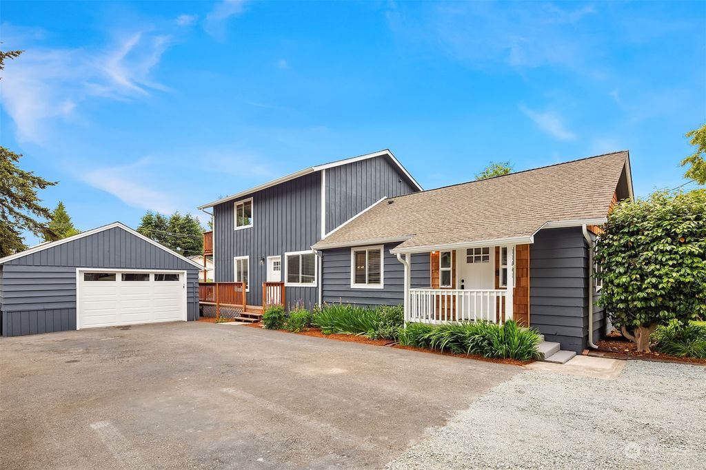 Photo of 11041 17th Avenue SW, Seattle, WA 98146 (MLS # 2243825)