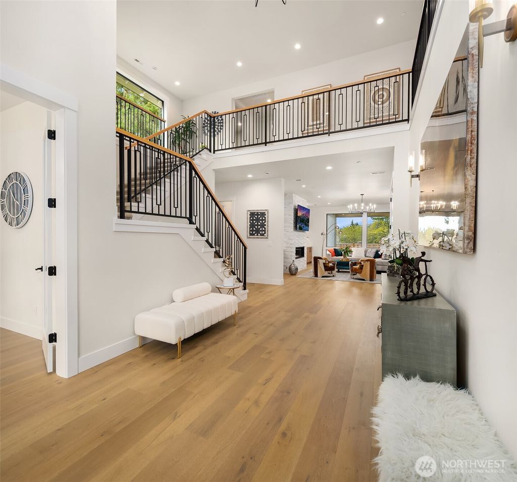 Photo of 12554 SE 52nd St St, Bellevue, WA 98006 (MLS # 2361955)