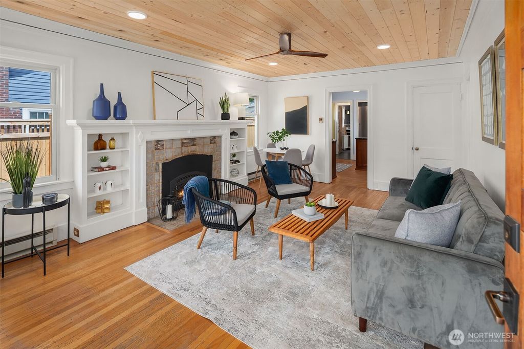 Photo of 9116 23rd Avenue NE, Seattle, WA 98115 (MLS # 2405426)