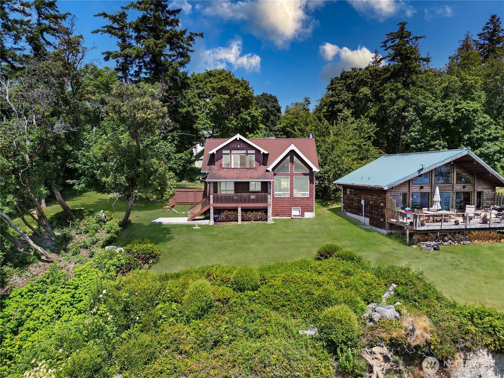 Photo of 49 M Whidbey Island Drive, Everett, WA 98206 (MLS # 2389126)