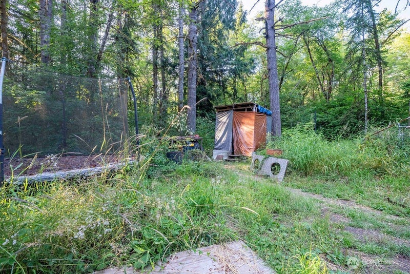 1952 E Agate Road