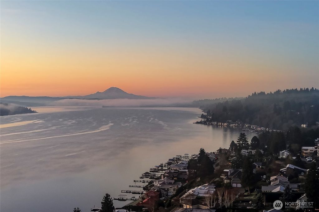 Photo of 15517 Lake Shore Boulevard NE, Lake Forest Park, WA 98155 (MLS # 2509392)