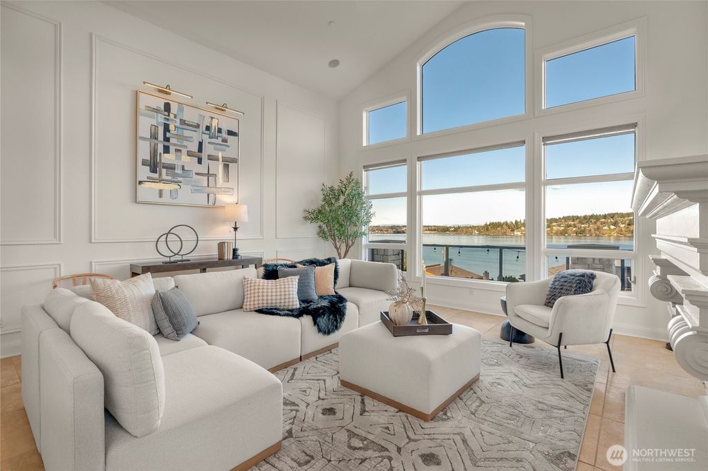 Photo of 15517 Lake Shore Boulevard NE, Lake Forest Park, WA 98155 (MLS # 2509392)