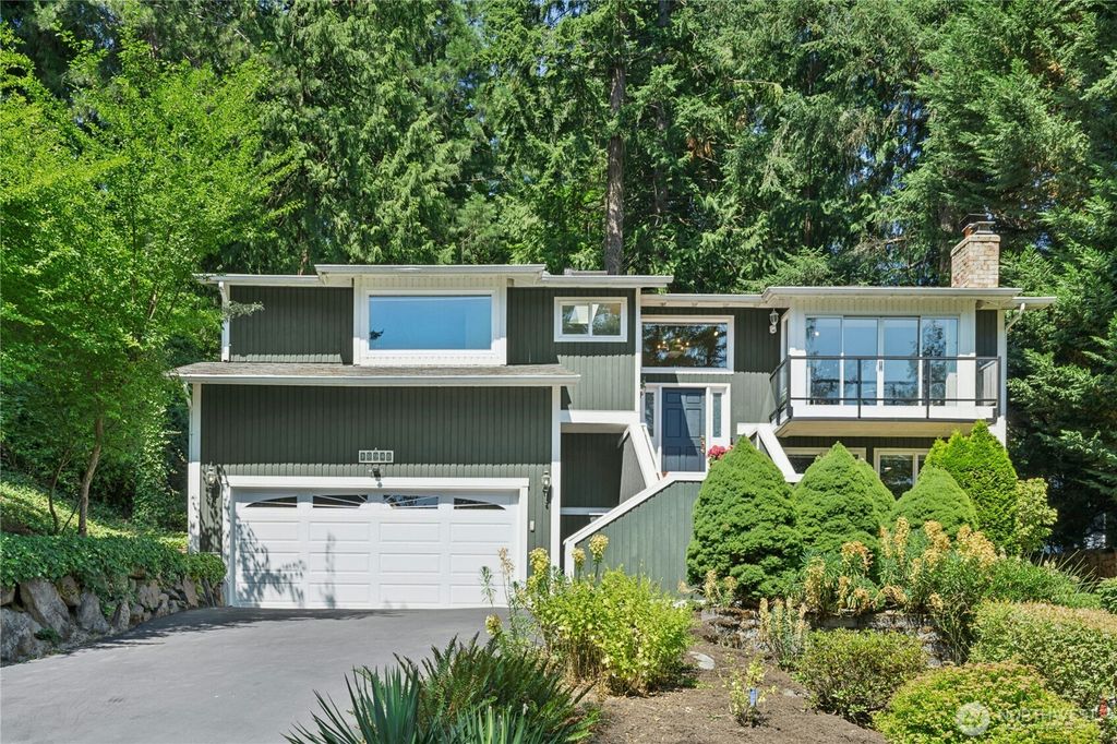Photo of 18945 NE 20th Court, Redmond, WA 98052 (MLS # 2417388)