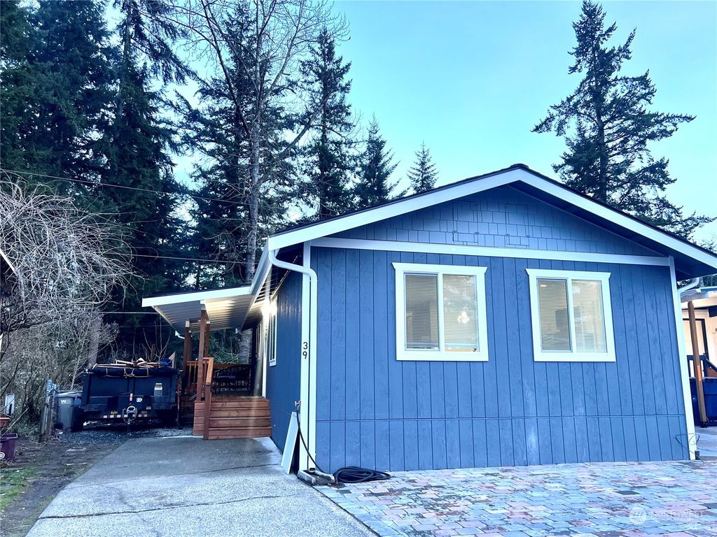 Photo of 1919 196th Street SW #39, Lynnwood, WA 98036 (MLS # 2205934)