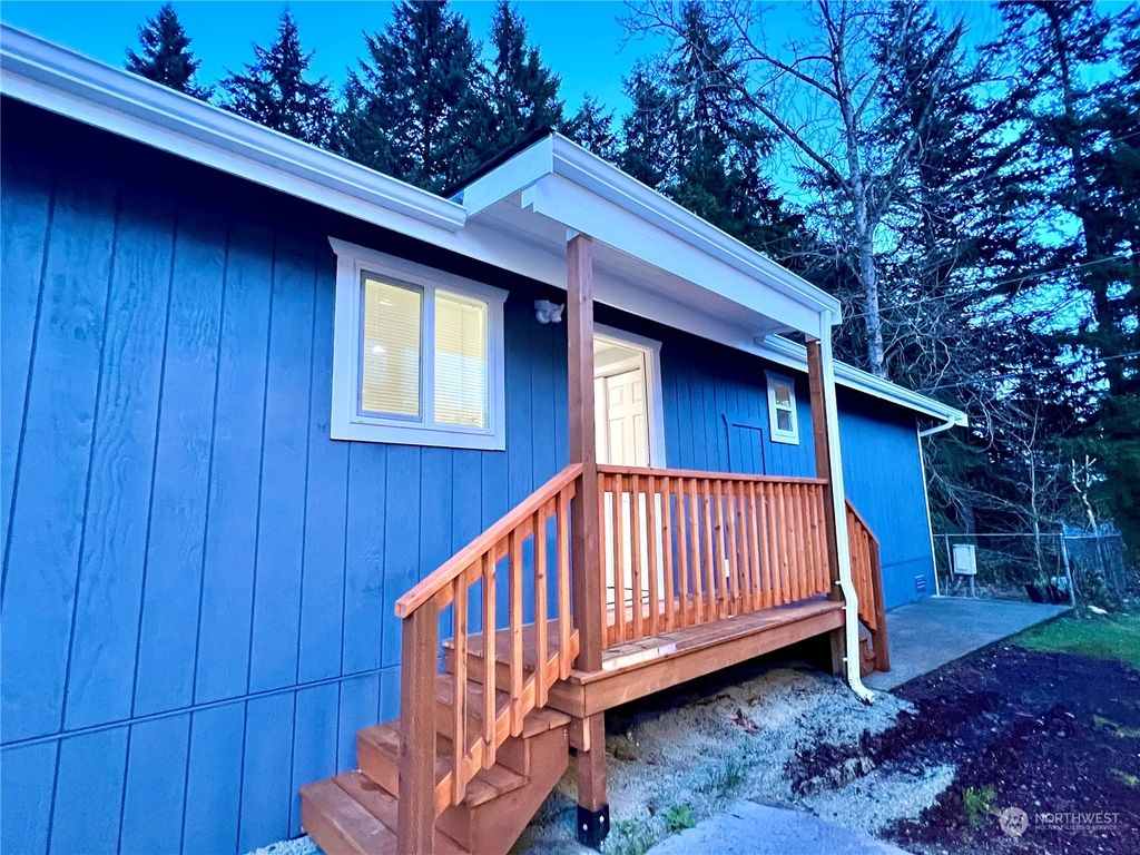 Photo of 1919 196th Street SW #39, Lynnwood, WA 98036 (MLS # 2205934)