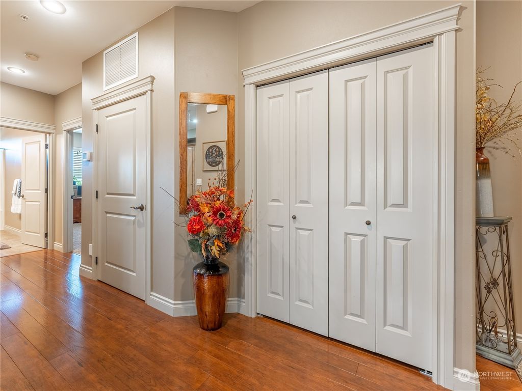 listing image 9368698760541422899