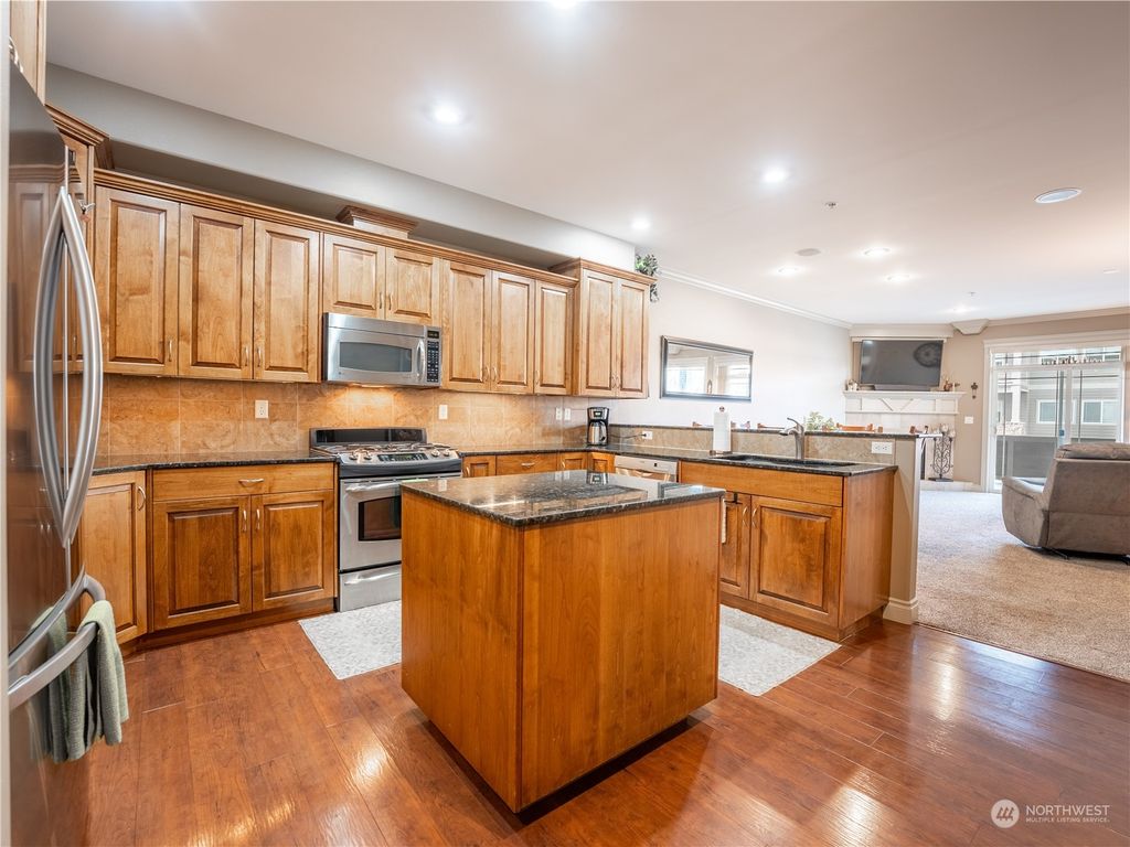 listing image 9361200686921822987