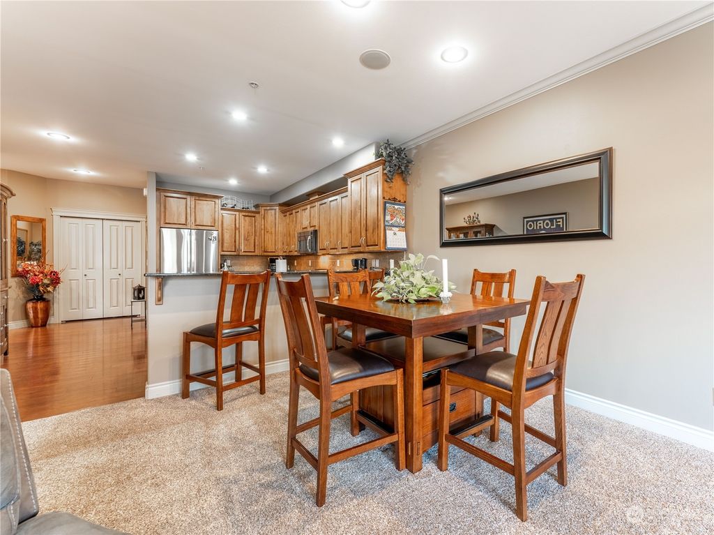 listing image 9368591015207166058