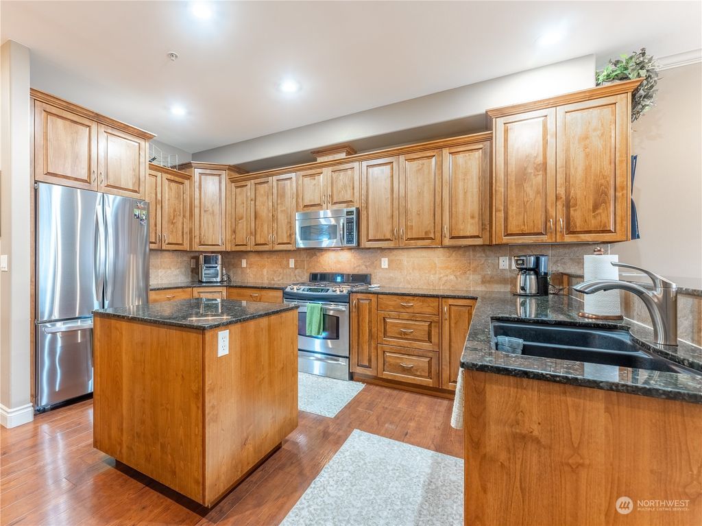 listing image 9360773301101483342