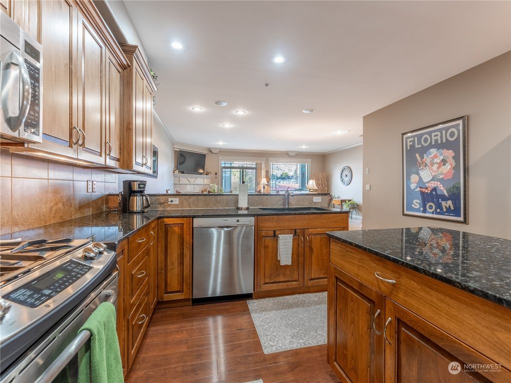listing image 9369169198012082908