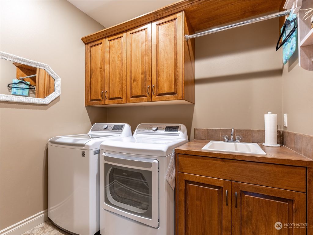 listing image 9368850108507271464