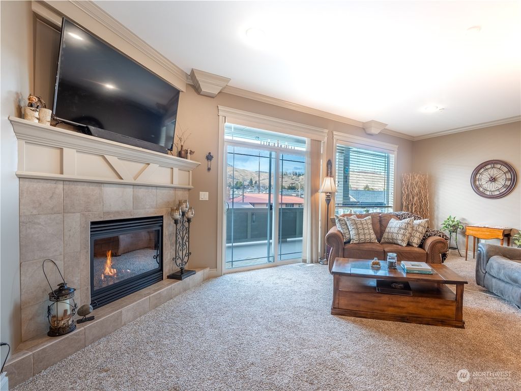 listing image 9369788706184373640