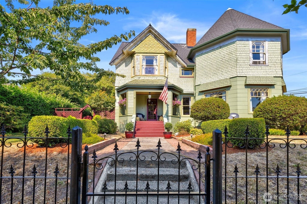 Photo of 415 Harrison Street, Port Townsend, WA 98368 (MLS # 2573799)